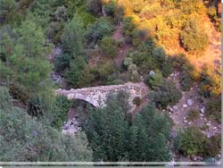 Tyrkiet. Romersk bro, fra turen Üzümlü mod Xanthos Aquaduct