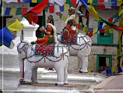 Nepal. Kathmandu. Motiv fra Bouddhanath stupaen. Den store stupa