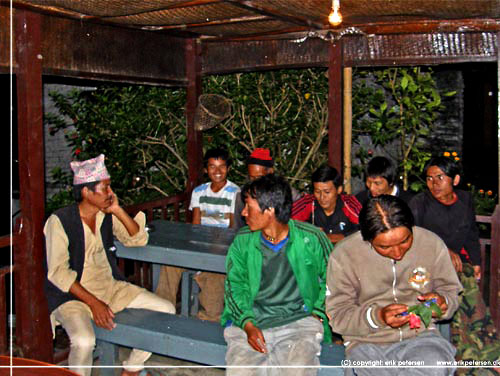 Nepal. Chefporter og portere på Hotel Sunrise Nepal. Chefporter og portere på Hotel Sunrise