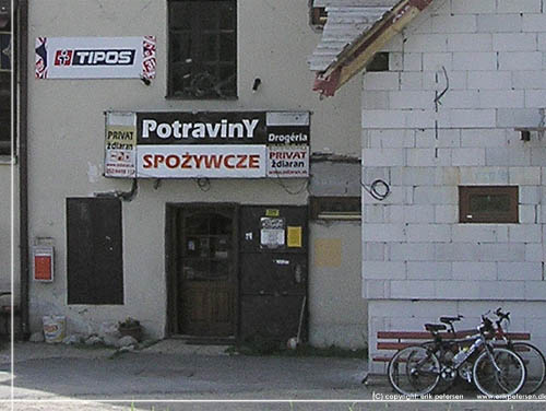 Slovakiet. En Potraviny i Zdiar. Det er en levnedsmiddelbutik, en slags kbmand