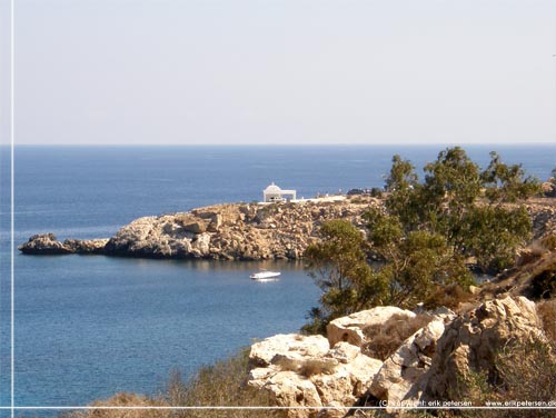Cypern. Det lille kapel Ayioi Anargyri forude