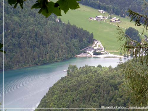 Tyskland. Berchtesgadenland. Fra et fotohotspot. Flot udsigt til Knigssee