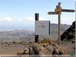Gran Canaria. Passet Degollada de la Manzanilla ca 1200 moh. set mod syd  [Klik for større foto]
