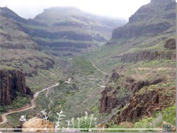 Gran Canaria. Canaria. Et kig mod nord og fortsttelsen af de los Vicentes klften [Klik for strre foto]