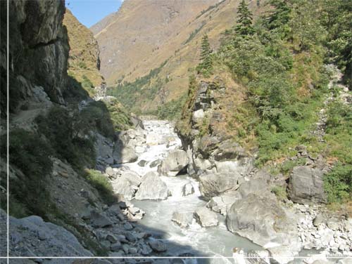 Nepal. P dette strk er Kali Gandaki klften meget smal [copyright: Erik Petersen]