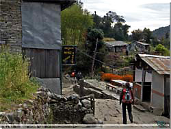 Nepal. Et sted vi kunne genkende fra sidst. Nange Thanti [Klik for et strre billede]