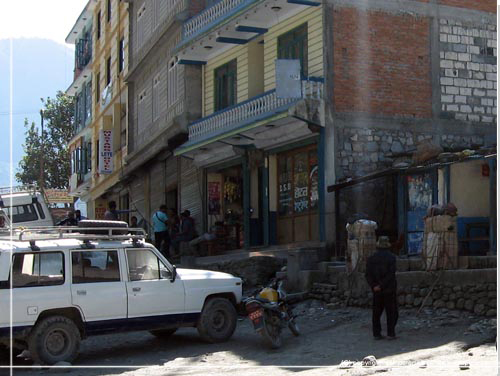 Nepal. Beni, porten eller indgangen til Kali Gandaki klften [copyright: Erik Petersen]