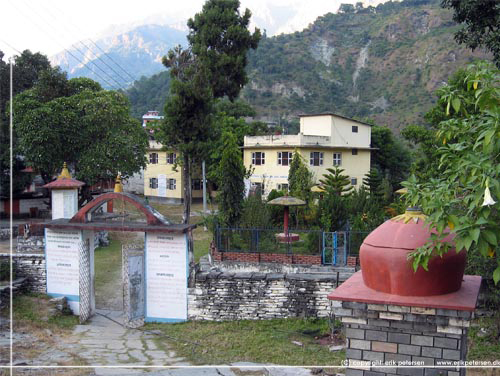 Nepal. Det store hindu tempel i Galeshwar