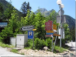 TMB. I den anden ende af Champex frer en sidevej op til Val d' Arpette