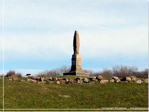 Bornholm. Bautastenen foran Hammershus Slotsruin