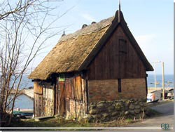 Bornholm. Ja det er stadig Helligpeder og meget fotogent [Klik for et strre billede]