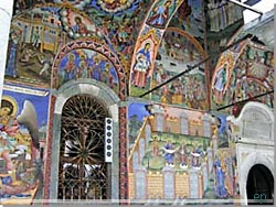 Bulgarien. Kalkmalerier i buegangen til Rila klosterets kirke