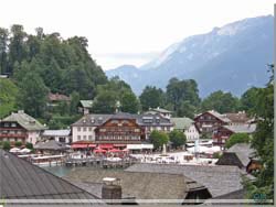 Tyskland. Konigssee. Udsigt fra cafen ved sen til Hotel Schiffmeister [Klik for et strre billede]