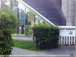 Stien går forbi Roskilde Badene på venstre side