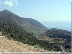 Udsigt over dalen med Agios Ioannis. Klik p billedet for en forstrrelse. (800x600)