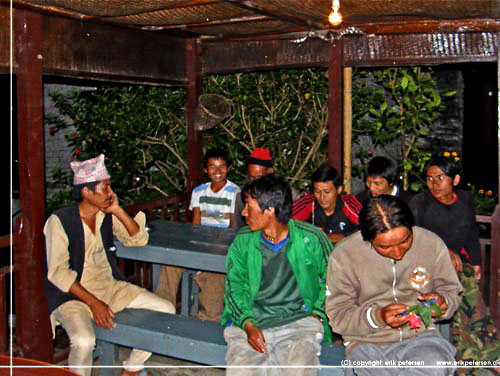 Nepal. Chefporter og portere p Hotel Sunrise