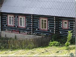 Slovakiet. Zdiar. Flot dekoreret hus [Klik for et strre billede]