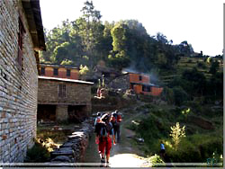 Nepal. Sm bygder, spredt ud p terrasser opad bjerget [Klik for et strre billede]