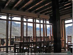 Nepal. The Dining Hall i Annapurna Lodge [Klik for et strre billede]