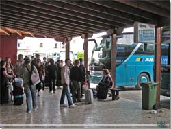Busstationen i Chania. Det kan vre lidt af en udfordring og en oplevelse, at finde den rigtige bus
