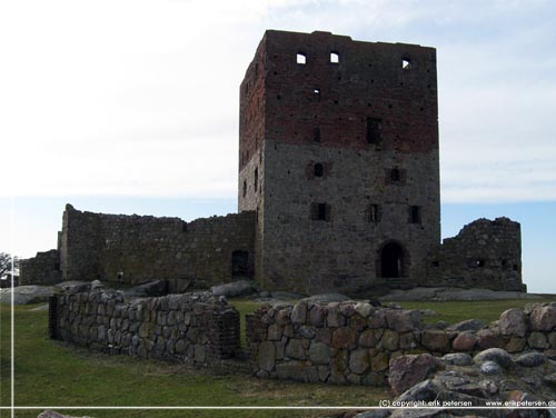 Bornholm. Hammershus Slotsruin er ens nok mest kendte sevrdighed