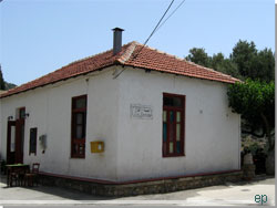 Kreta. I Anidri ligger en lille hyggelig taverna Kreta. I Anidri ligger en lille hyggelig taverna