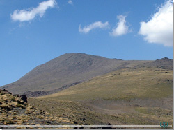 Der er goldt p toppen af Sierra Nevada bjergene. Her Mulhacn